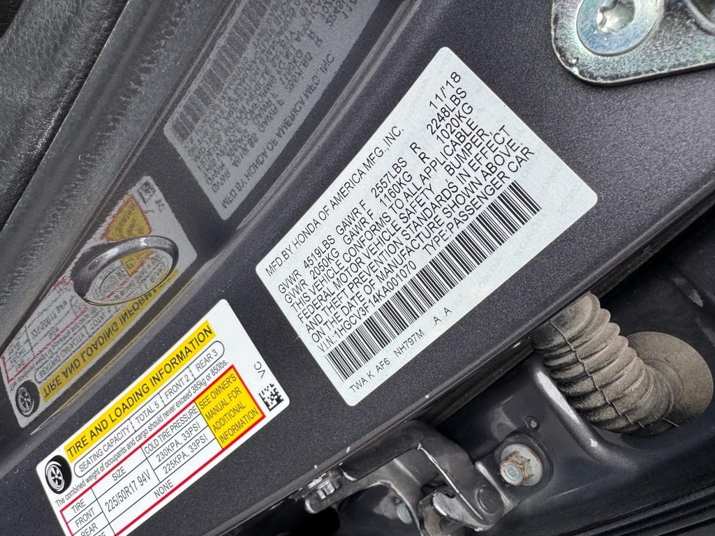 Honda Accord Hybrid Vehicle Full-screen Gallery Image 23