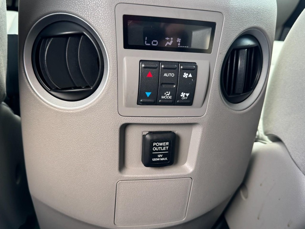 Honda Pilot Vehicle Full-screen Gallery Image 11