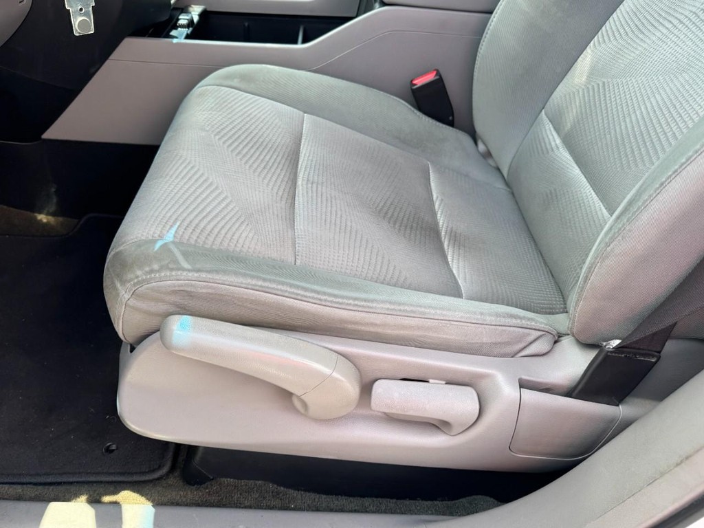 Honda Pilot Vehicle Full-screen Gallery Image 15