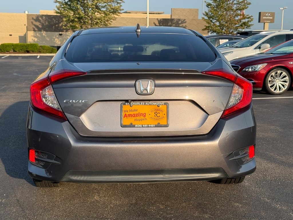 Honda Civic Sedan Vehicle Full-screen Gallery Image 04
