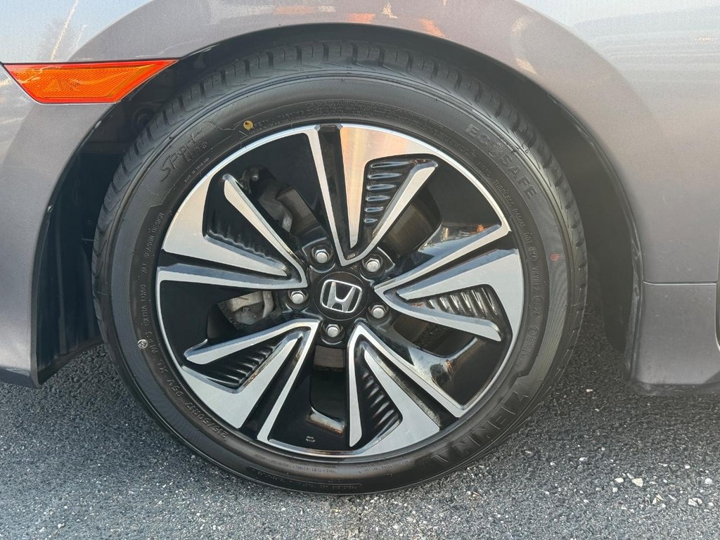 Honda Civic Sedan Vehicle Full-screen Gallery Image 07