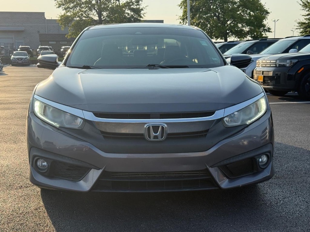Honda Civic Sedan Vehicle Full-screen Gallery Image 09