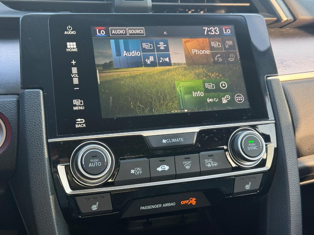 Honda Civic Sedan Vehicle Full-screen Gallery Image 17