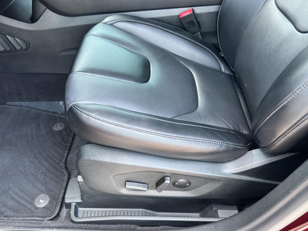 Ford Edge Vehicle Full-screen Gallery Image 14