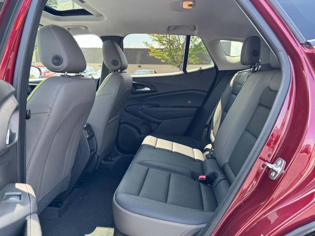 Chevrolet Trax Vehicle Full-screen Gallery Image 10