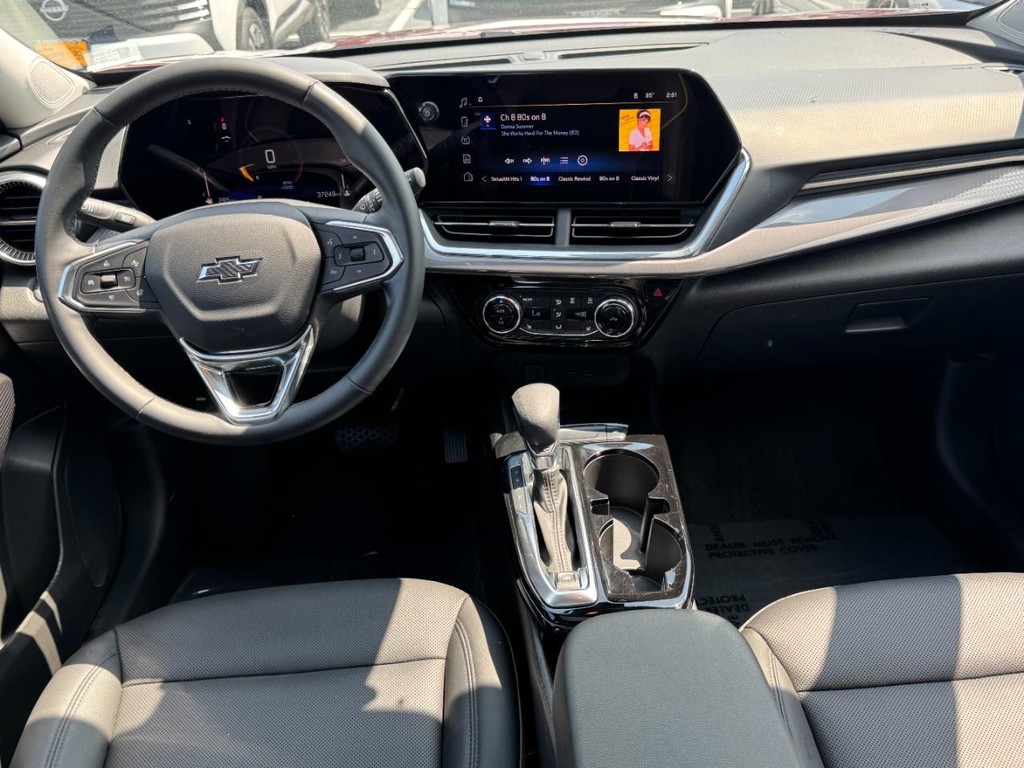 Chevrolet Trax Vehicle Full-screen Gallery Image 12