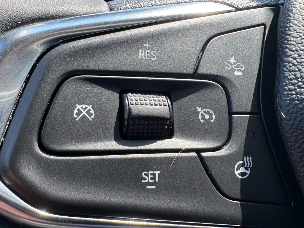 Chevrolet Trax Vehicle Full-screen Gallery Image 17