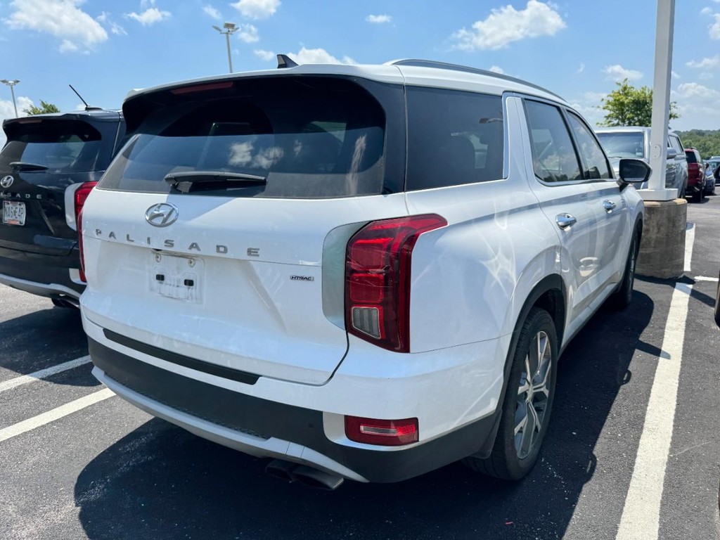 Hyundai Palisade Vehicle Full-screen Gallery Image 02