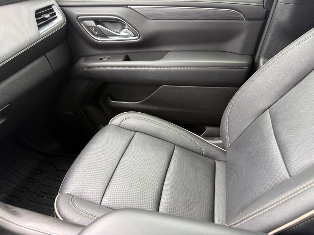 GMC Yukon XL Vehicle Full-screen Gallery Image 20