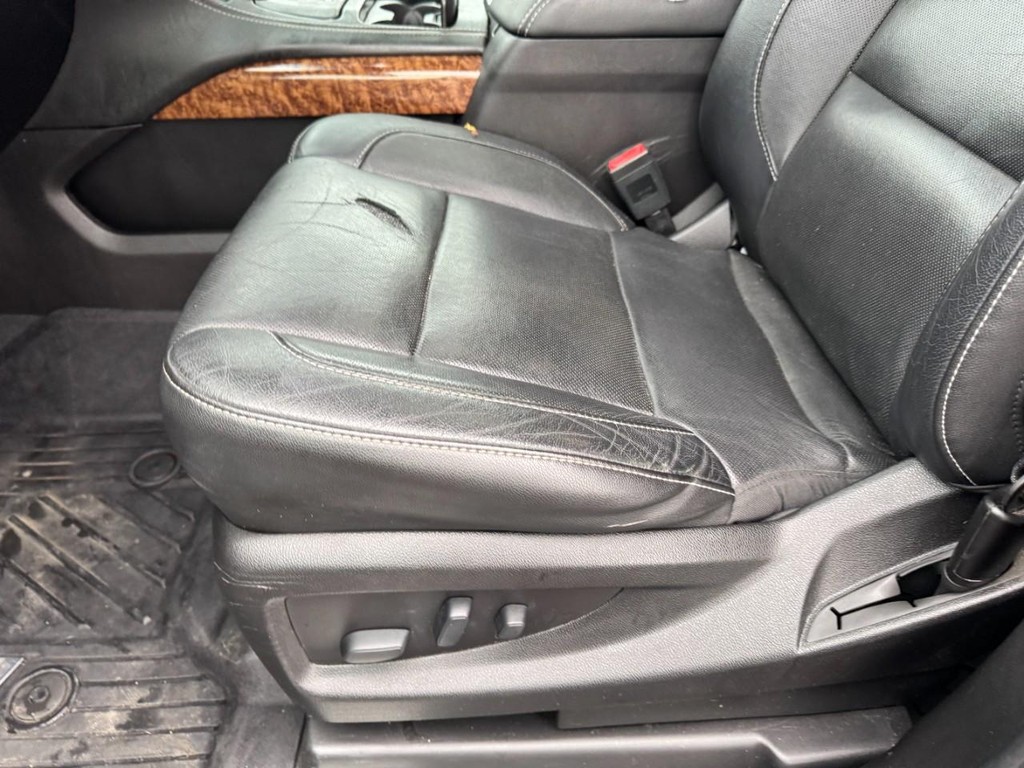 Chevrolet Tahoe Vehicle Full-screen Gallery Image 15