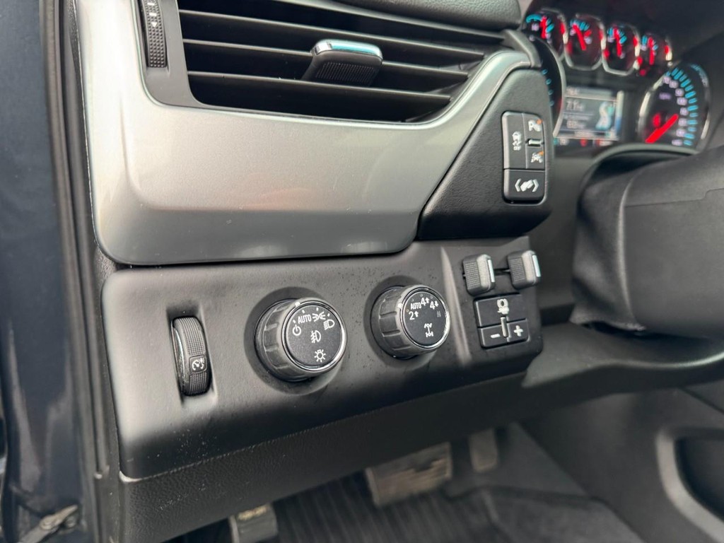 Chevrolet Tahoe Vehicle Full-screen Gallery Image 18