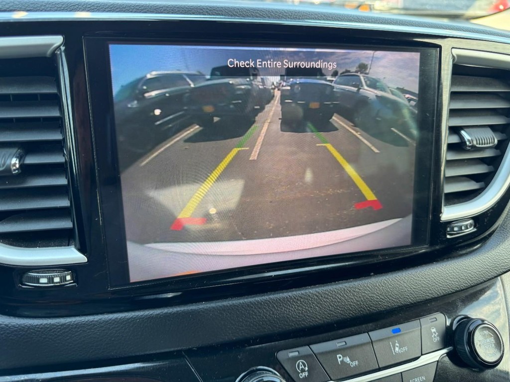 Chrysler Pacifica Vehicle Full-screen Gallery Image 20