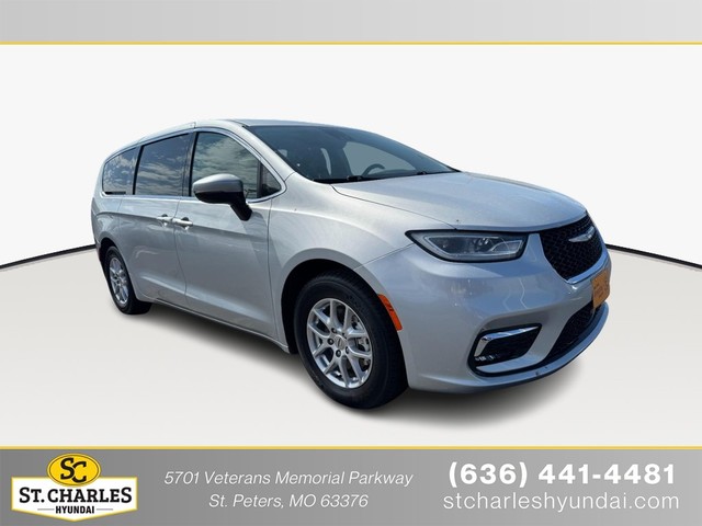 more details - chrysler pacifica