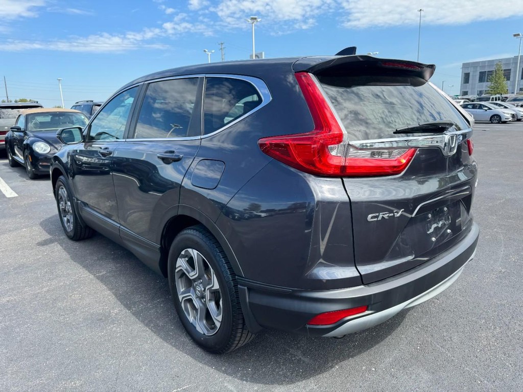 Honda CR-V Vehicle Full-screen Gallery Image 05
