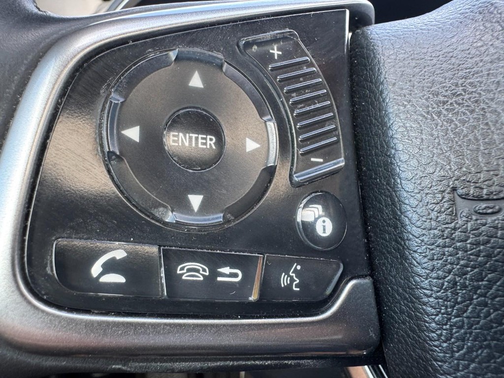 Honda CR-V Vehicle Full-screen Gallery Image 17