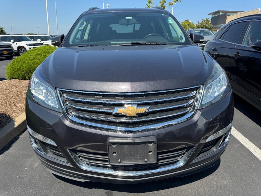 Chevrolet Traverse Vehicle Full-screen Gallery Image 02