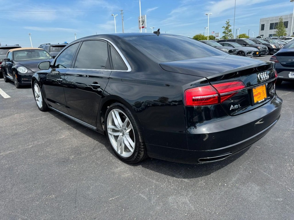 Audi A8 L Vehicle Full-screen Gallery Image 05