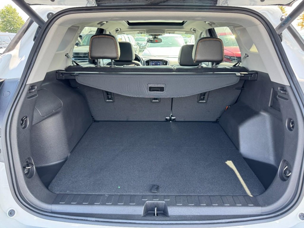 GMC Terrain Vehicle Full-screen Gallery Image 06