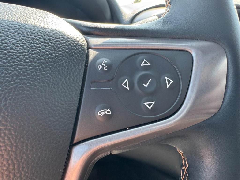 GMC Terrain Vehicle Full-screen Gallery Image 18