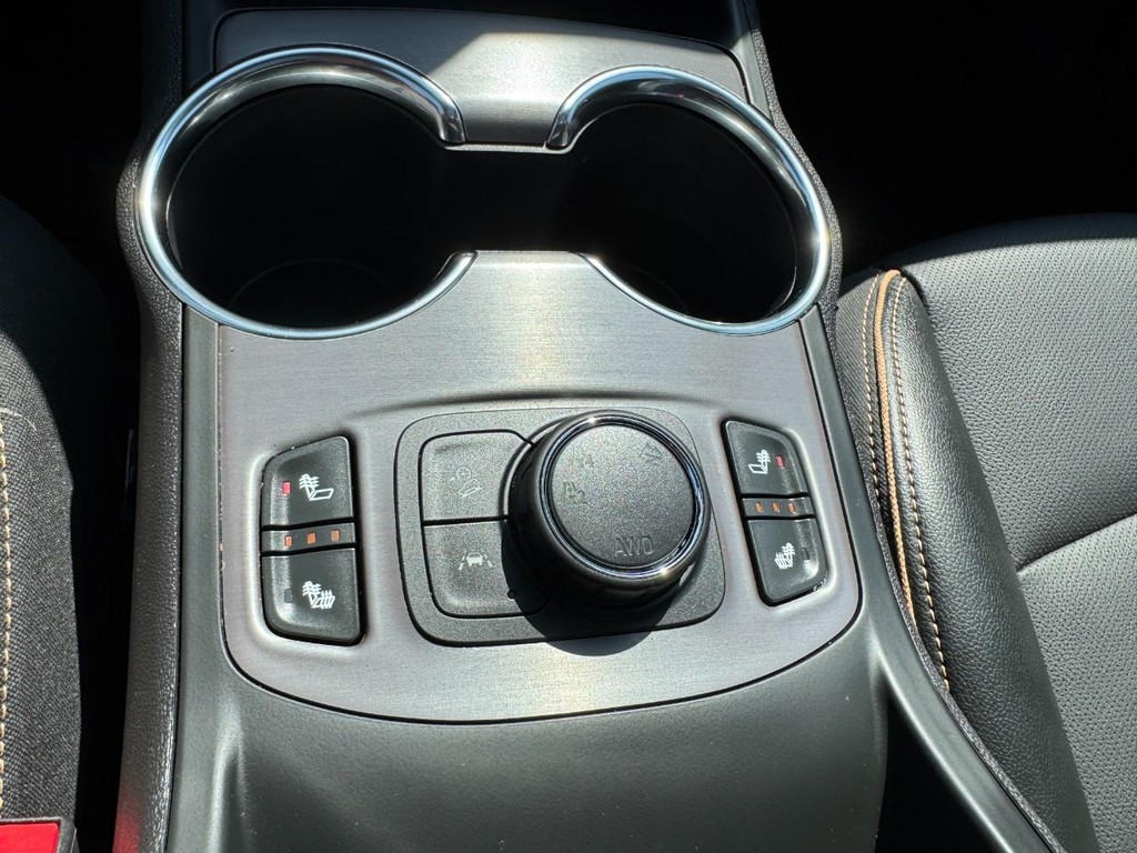 GMC Terrain Vehicle Full-screen Gallery Image 20