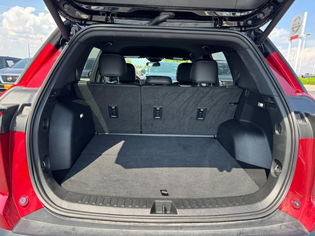 Chevrolet Equinox Vehicle Full-screen Gallery Image 06