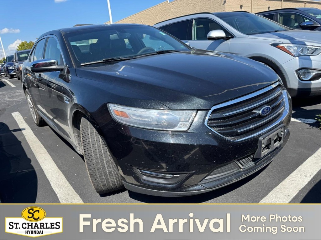Ford Taurus Vehicle Full-screen Gallery Image 01