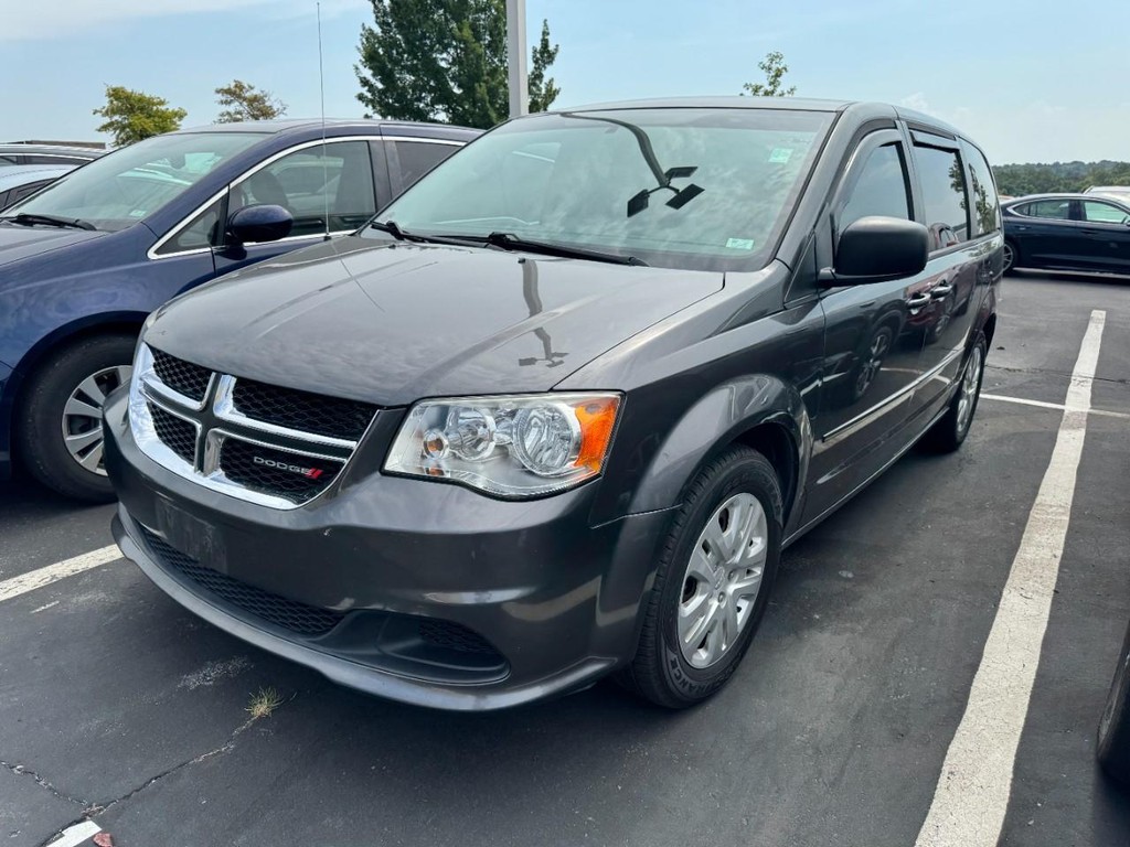 Dodge Grand Caravan Vehicle Full-screen Gallery Image 03