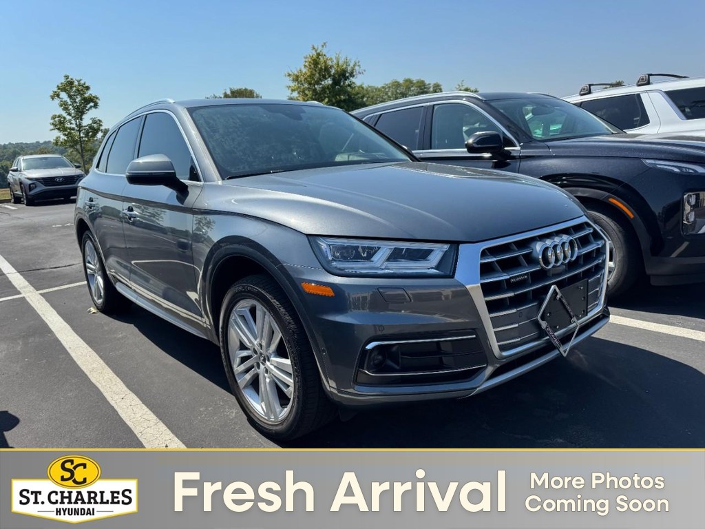 Audi Q5 Vehicle Full-screen Gallery Image 01