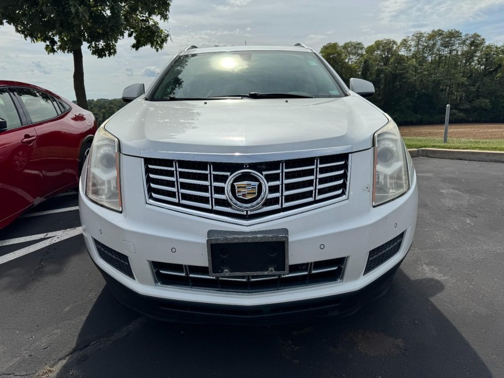 Cadillac SRX Vehicle Full-screen Gallery Image 02