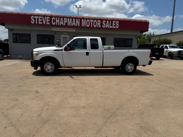 Ford Super Duty F-250 SRW Vehicle Full-screen Gallery Image 02