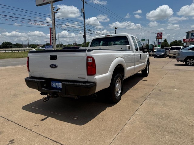 Ford Super Duty F-250 SRW Vehicle Full-screen Gallery Image 03