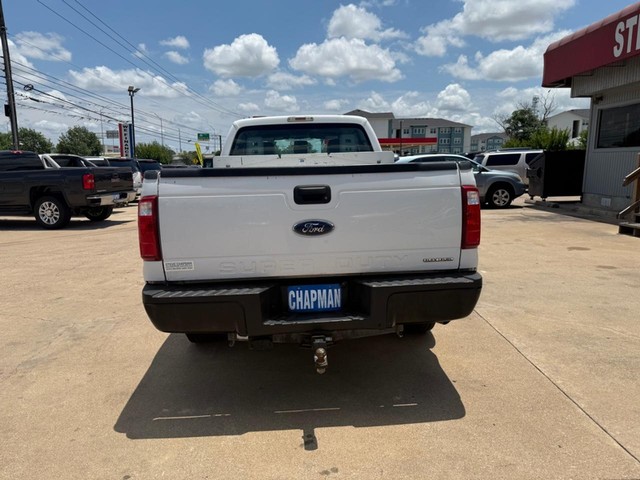 Ford Super Duty F-250 SRW Vehicle Full-screen Gallery Image 04