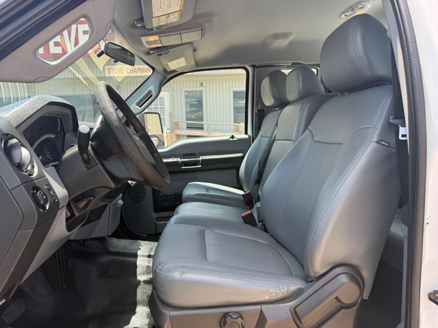 Ford Super Duty F-250 SRW Vehicle Full-screen Gallery Image 10