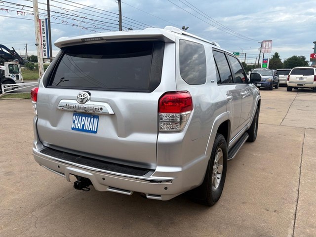 Toyota 4Runner Vehicle Full-screen Gallery Image 05