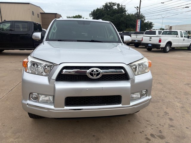 Toyota 4Runner Vehicle Full-screen Gallery Image 08