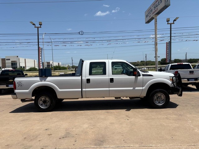 Ford Super Duty F-250 SRW Vehicle Full-screen Gallery Image 06