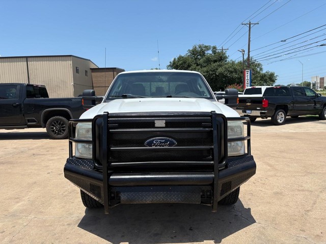 Ford Super Duty F-250 SRW Vehicle Full-screen Gallery Image 08