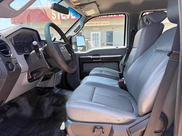 Ford Super Duty F-250 SRW Vehicle Full-screen Gallery Image 09