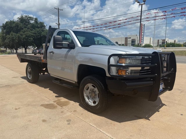 Chevrolet Silverado 3500HD Vehicle Full-screen Gallery Image 07