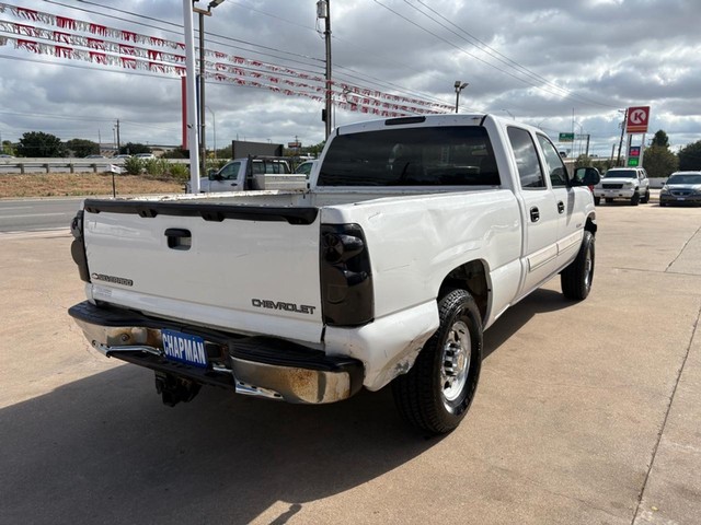Chevrolet Silverado 2500 Crew Cab Vehicle Full-screen Gallery Image 05