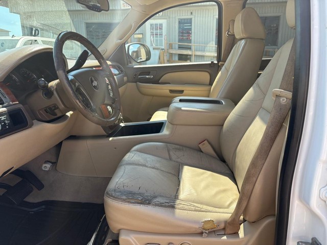 Chevrolet Tahoe Vehicle Full-screen Gallery Image 09