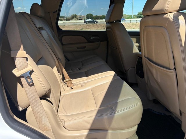 Chevrolet Tahoe Vehicle Full-screen Gallery Image 14