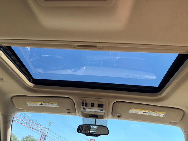 Chevrolet Tahoe Vehicle Full-screen Gallery Image 16