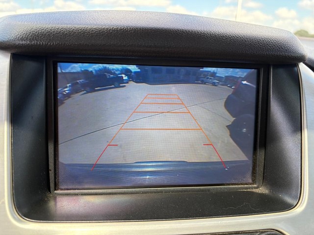 GMC Yukon Vehicle Full-screen Gallery Image 18