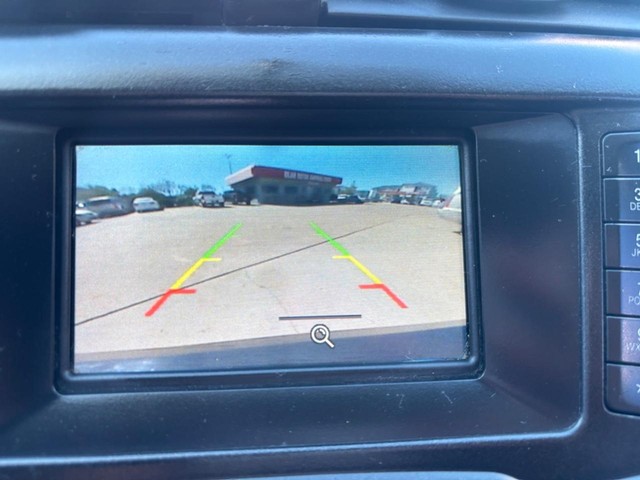 Ford Fusion Vehicle Full-screen Gallery Image 15