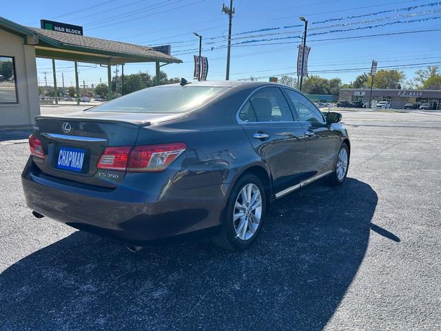 Lexus ES 350 Vehicle Full-screen Gallery Image 05