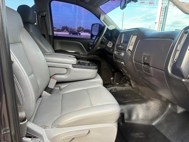 GMC Sierra 2500HD Vehicle Full-screen Gallery Image 14