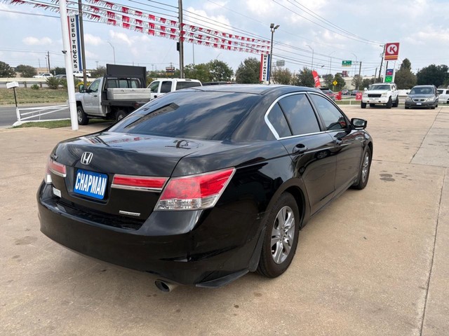 Honda Accord Sedan Vehicle Full-screen Gallery Image 05