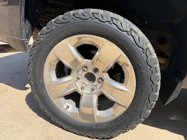 Chevrolet Silverado 1500 Vehicle Full-screen Gallery Image 17