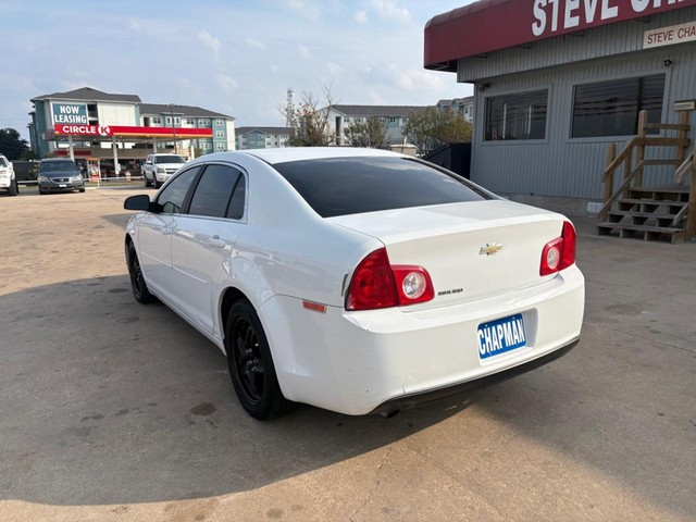 Chevrolet Malibu Vehicle Full-screen Gallery Image 03